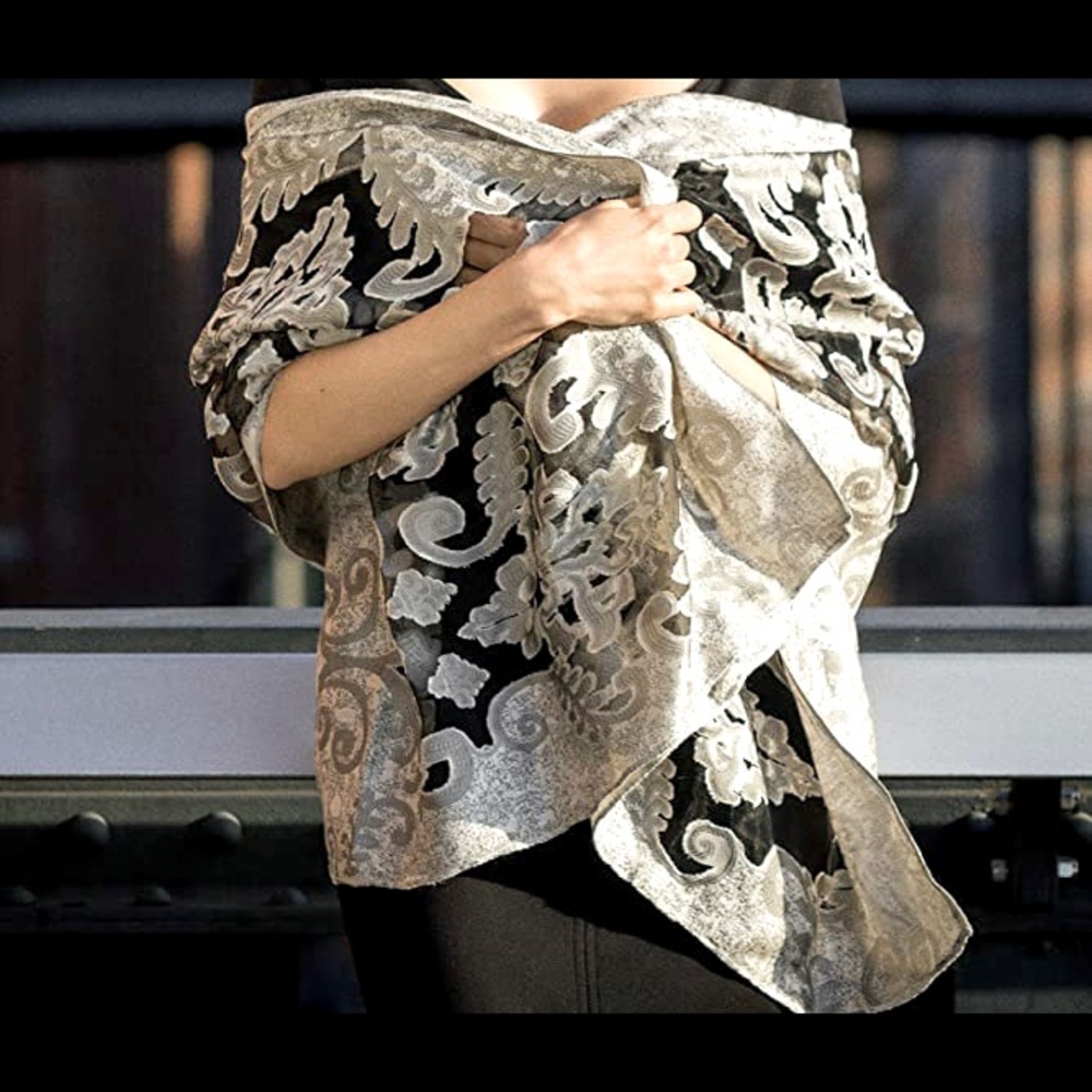 jessica mcclintock scarves